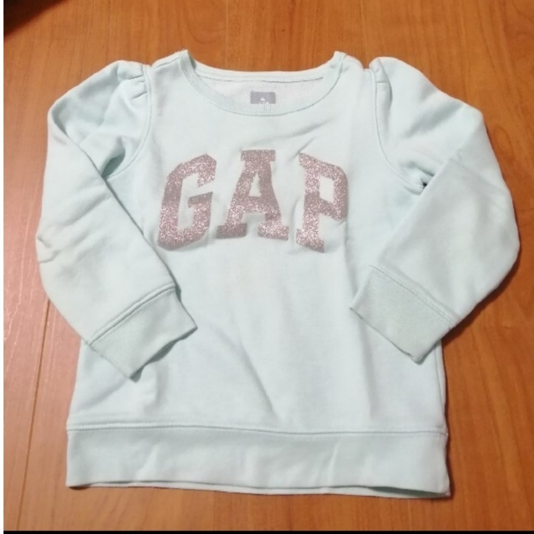 GAP(ギャップ)のGAP トレーナー 女の子　２枚セット110 キッズ/ベビー/マタニティのキッズ服女の子用(90cm~)(Tシャツ/カットソー)の商品写真