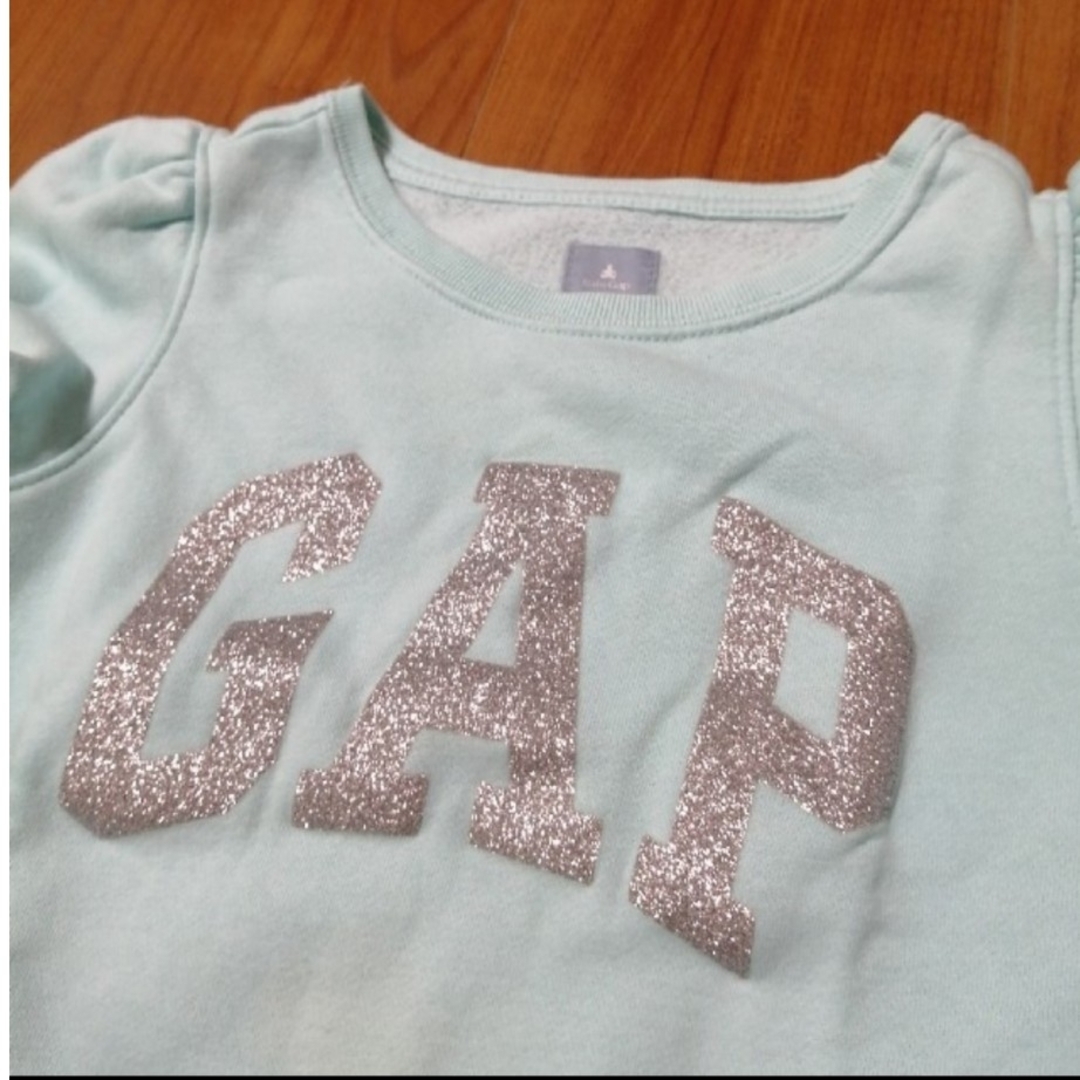 GAP(ギャップ)のGAP トレーナー 女の子　２枚セット110 キッズ/ベビー/マタニティのキッズ服女の子用(90cm~)(Tシャツ/カットソー)の商品写真