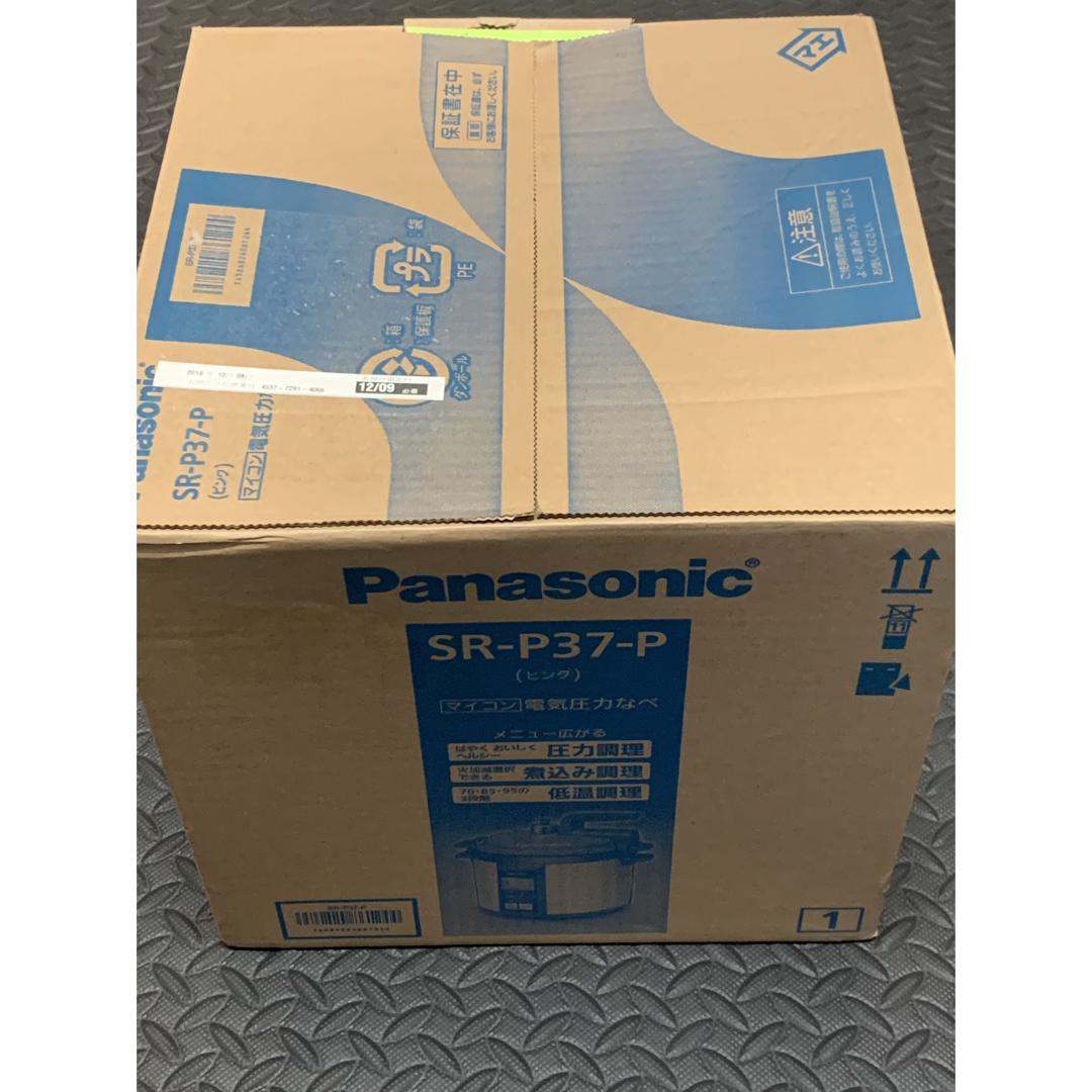 Panasonic(パナソニック)のパナソニック圧力鍋　SRーP37ーP 新品未使用 スマホ/家電/カメラの調理家電(調理機器)の商品写真