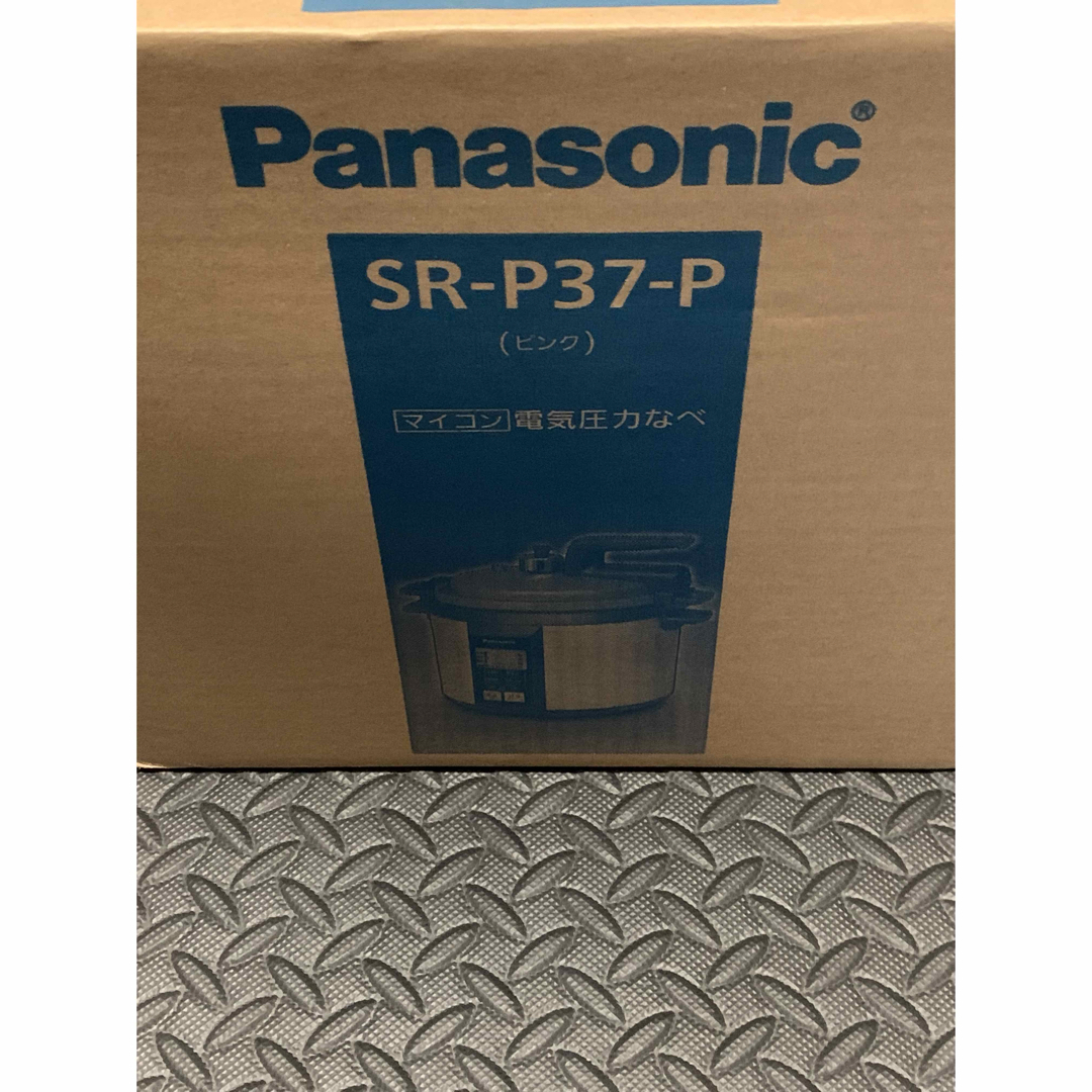 Panasonic(パナソニック)のパナソニック圧力鍋　SRーP37ーP 新品未使用 スマホ/家電/カメラの調理家電(調理機器)の商品写真