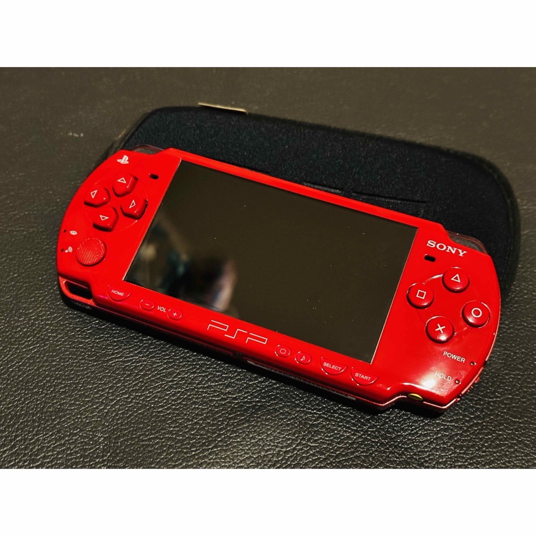 PSP3000 本体　レッド　ジャンク品扱い エンタメ/ホビーのゲームソフト/ゲーム機本体(携帯用ゲーム機本体)の商品写真