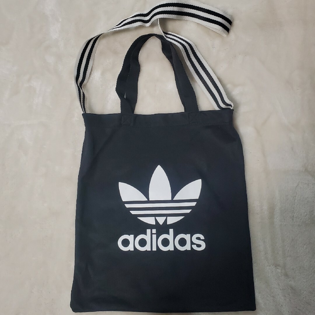 adidas(アディダス)のnaomi様専用　adidas　トートバック　黒 レディースのバッグ(トートバッグ)の商品写真