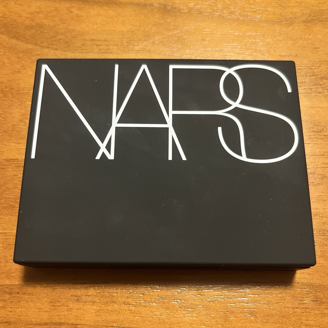 NARS(ナーズ)のNARS ライトリフレクティングセッティングパウダー コスメ/美容のベースメイク/化粧品(フェイスパウダー)の商品写真