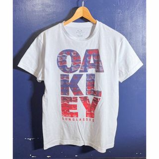 オークリー(Oakley)のOAKLEY 半袖　Tシャツ　ロゴ　ホワイト　白　Lサイズ(Tシャツ/カットソー(半袖/袖なし))