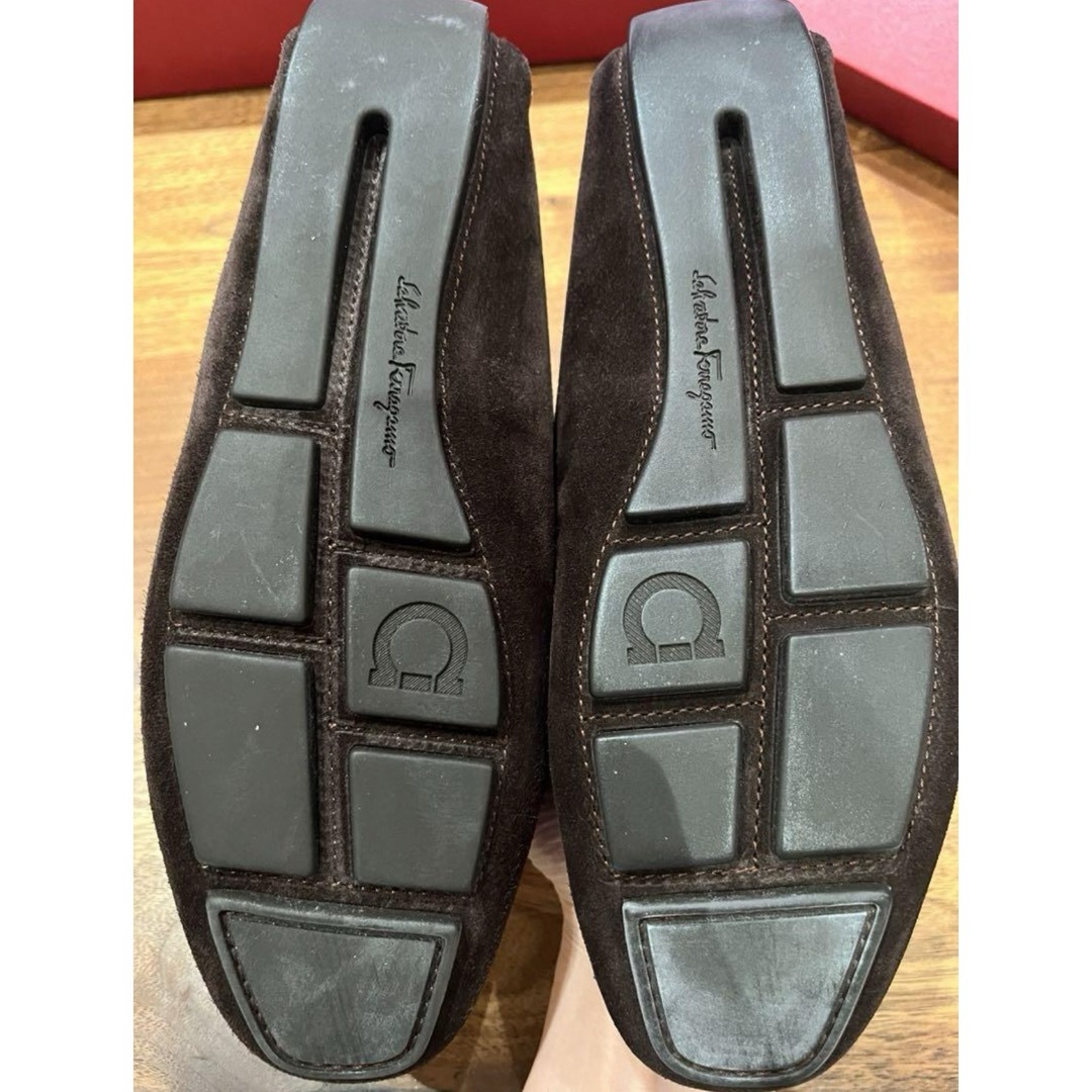 Salvatore Ferragamo(サルヴァトーレフェラガモ)のフェラガモ　スエードローファー　5C レディースの靴/シューズ(ローファー/革靴)の商品写真