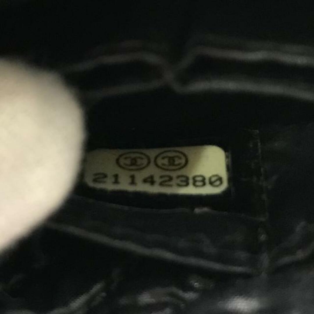 CHANEL(シャネル)の良品 CHANEL シャネル ココマーク ボーイシャネル Vステッチ シェブロン ラムスキン ミニ ポーチ 小物入れ ブラック a2896 レディースのバッグ(その他)の商品写真