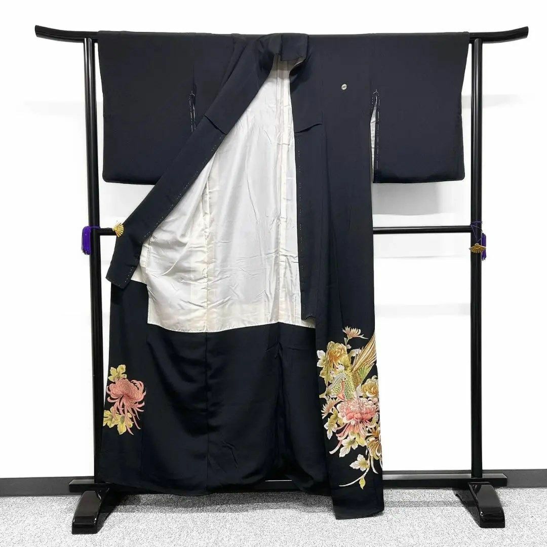 セミアンティーク　黒留袖　刺繍　雉　花模様　五つ紋　着物　025w レディースの水着/浴衣(その他)の商品写真