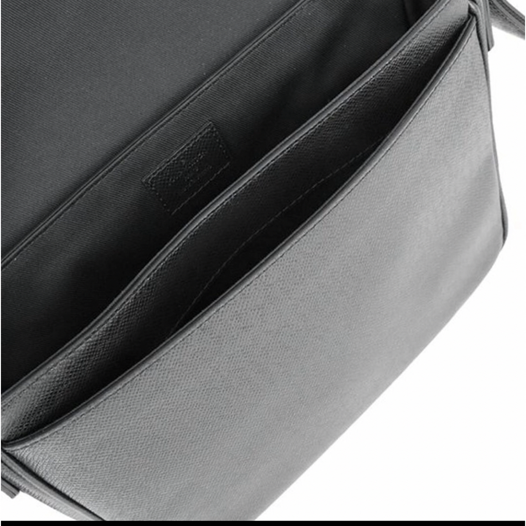LOUIS VUITTON(ルイヴィトン)のルイヴィトン ショルダーバッグ ディストリクト  メンズのバッグ(ショルダーバッグ)の商品写真