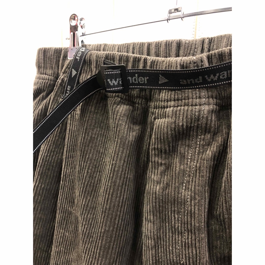 and wander(アンドワンダー)のand wander corduroy pants コーデュロイパンツ メンズのパンツ(その他)の商品写真