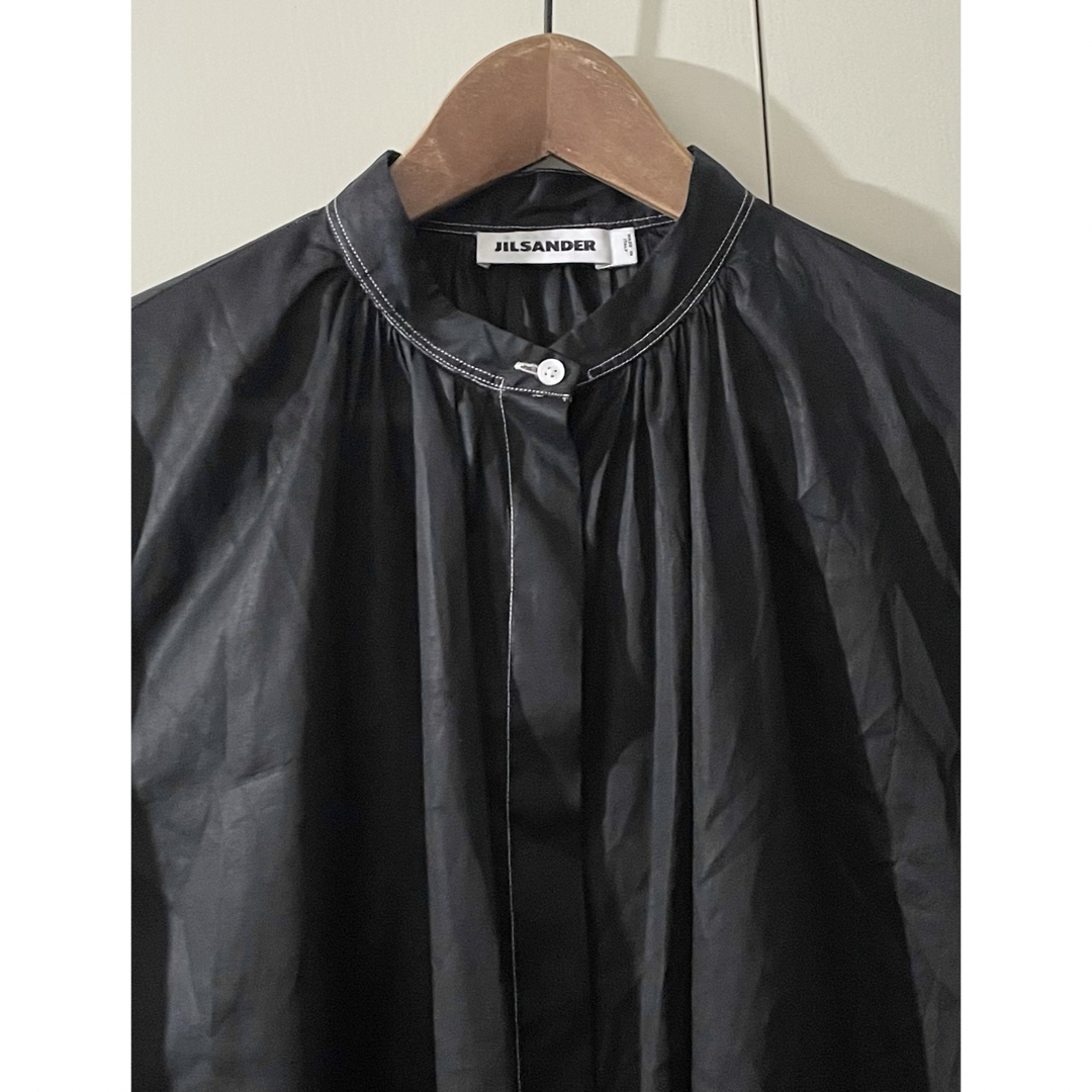 Jil Sander(ジルサンダー)のJIL SANDER ブラック ステッチシアーシャツ レディースのトップス(シャツ/ブラウス(長袖/七分))の商品写真