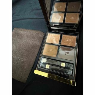 トムフォードビューティ(TOM FORD BEAUTY)のトムフォードビューティ　アイ カラー クォード　28 ドゥ ラ クレーム(アイシャドウ)