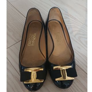 フェラガモ(Ferragamo)のフェラガモ フラットシューズ ヴァラ 7ハーフ(バレエシューズ)