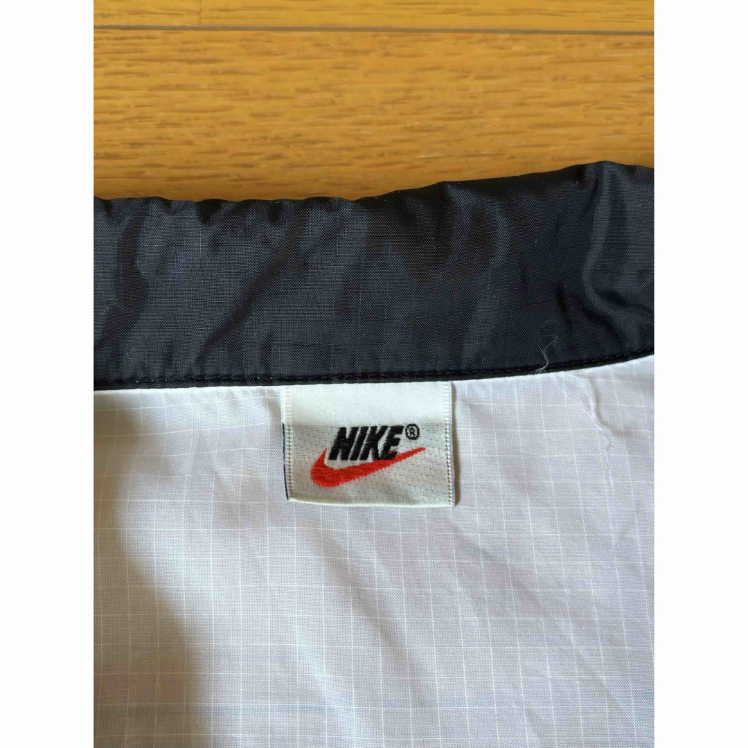 NIKE(ナイキ)のNIKE ナイロンジャケット　90s ライトアウター　サイズL相当　スウッシュ メンズのジャケット/アウター(ナイロンジャケット)の商品写真