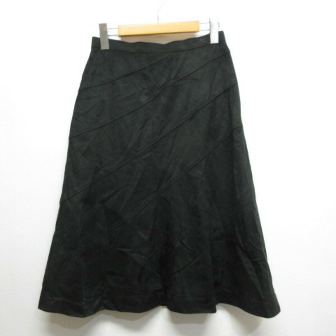 Courreges(クレージュ)のクレージュ courreges スエードタッチ スカート 67-93 黒ブラック レディースのスカート(ひざ丈スカート)の商品写真