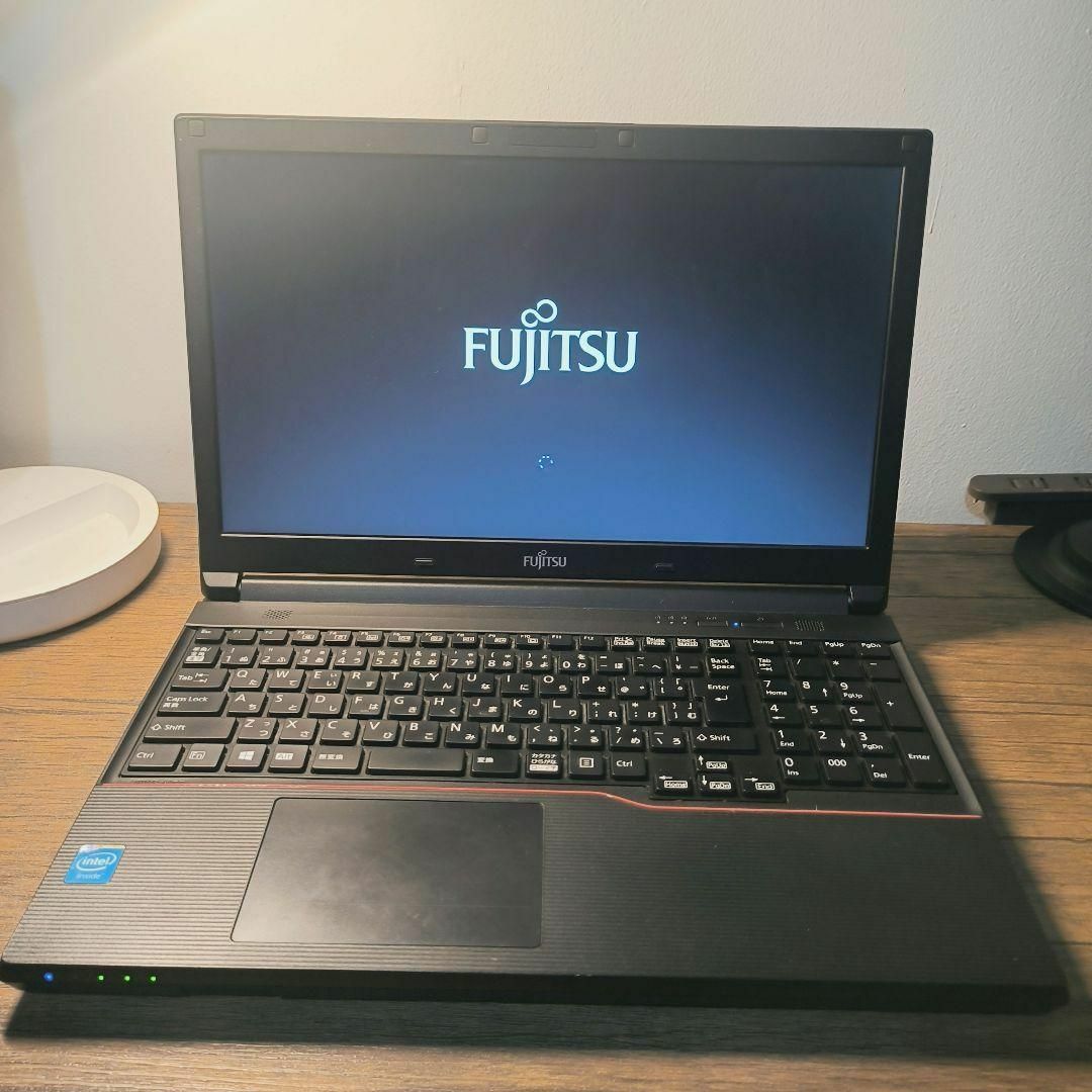 FUJITSU GENERAL(フジツウゼネラル)のFUJITSU I3 4000M 4GB メモリ HDD W10 ノートPC スマホ/家電/カメラのPC/タブレット(ノートPC)の商品写真