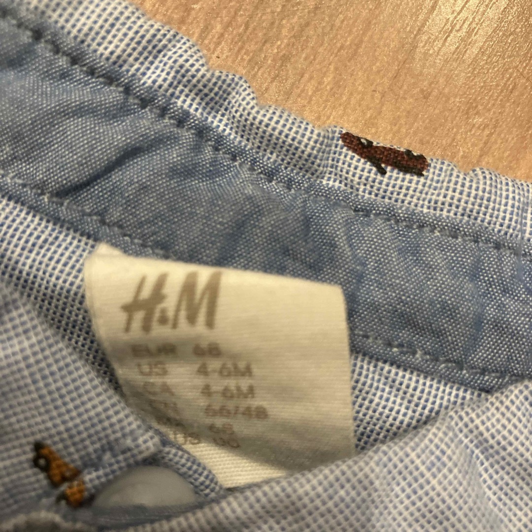 H&M(エイチアンドエム)のH&Mベビー キッズ/ベビー/マタニティのベビー服(~85cm)(シャツ/カットソー)の商品写真