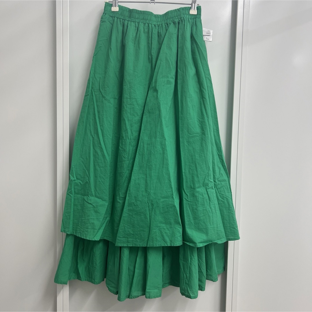 Doux archives(ドゥアルシーヴ)の《DOUX ARCHIVES》ティアードフレアスカート グリーン 緑 フリー レディースのスカート(ロングスカート)の商品写真
