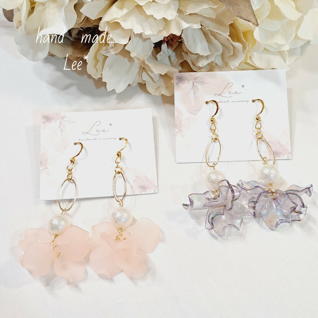 No...9♡花びら揺れる～シャイニーパール　上品/大人可愛いピアス/イヤリング ハンドメイドのアクセサリー(ピアス)の商品写真