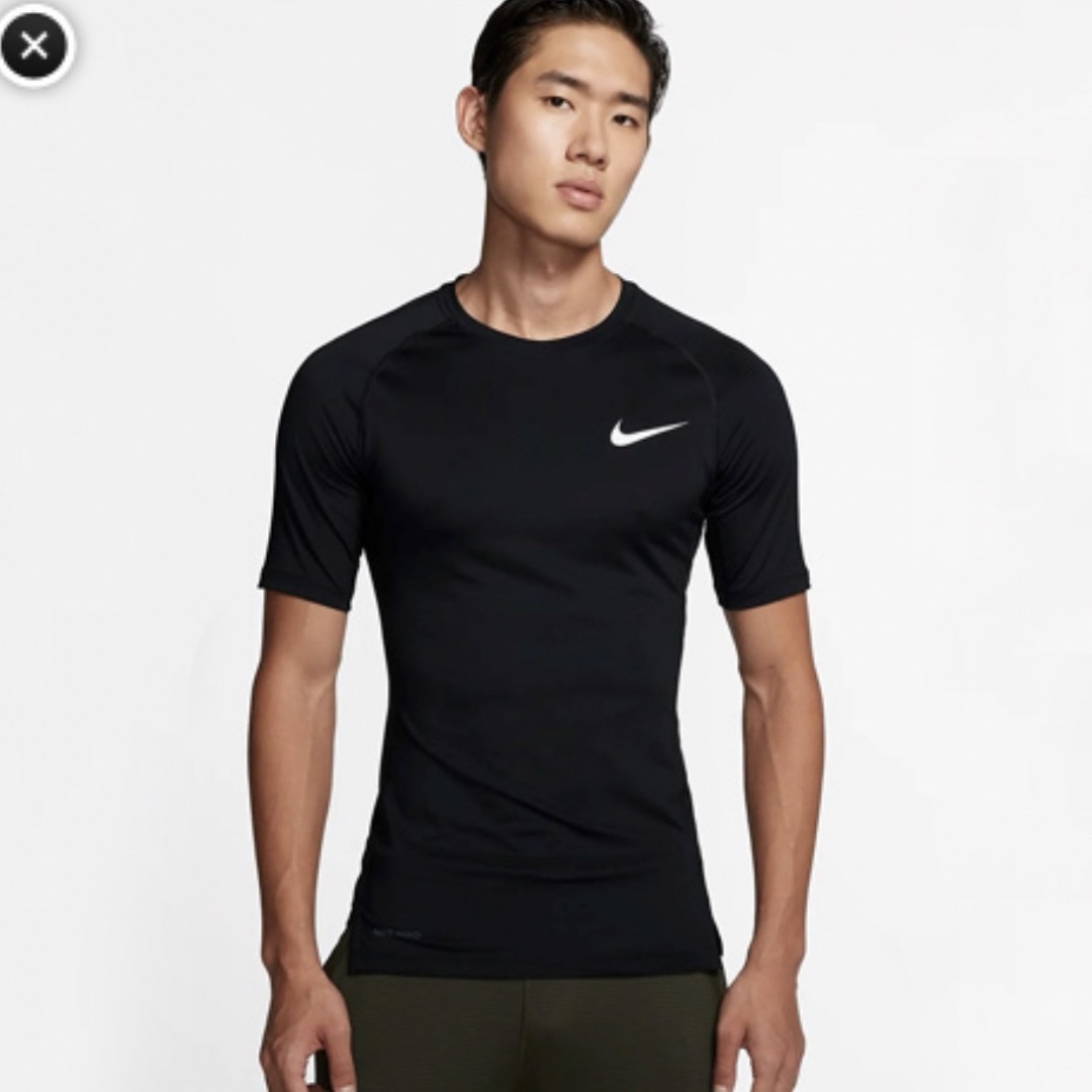 NIKE(ナイキ)のNIKE Pro コンプレッションウェア 半袖 ブラック メンズのトップス(Tシャツ/カットソー(半袖/袖なし))の商品写真