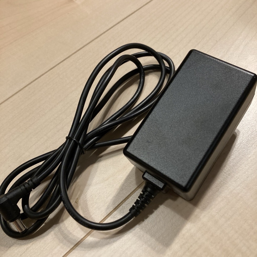 日立(ヒタチ)の日立　スティッククリーナー充電器　美品 スマホ/家電/カメラの生活家電(掃除機)の商品写真