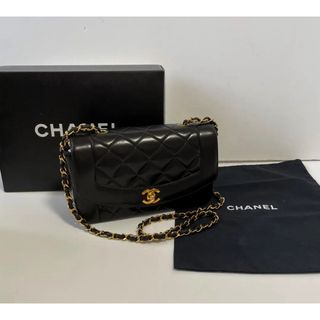 CHANEL - 美品シャネル ダイアナフラップ ラムスキン マトラッセショルダーバッグ