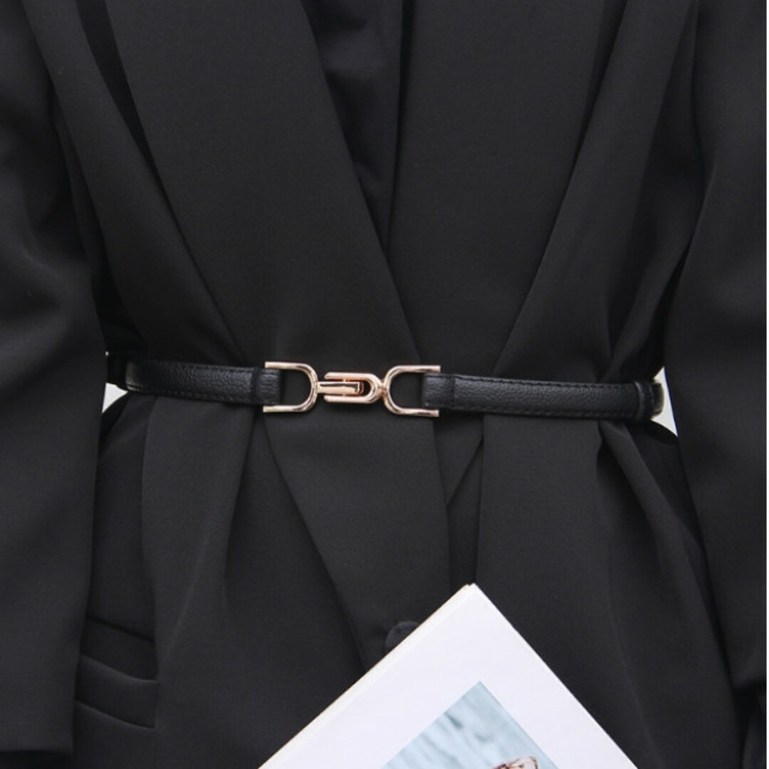 【人気】ウエストベルト 細ベルト 黒 ゴールドバックル U形 スライドベルト レディースのファッション小物(ベルト)の商品写真