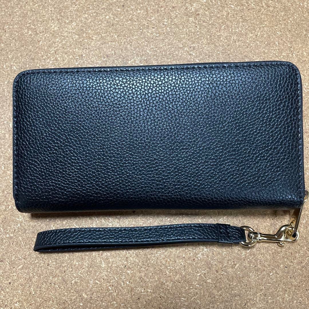 COACH(コーチ)の新品⭐️COACH コーチ　ストラップ付き　長財布　男女兼用　ブラック レディースのファッション小物(財布)の商品写真
