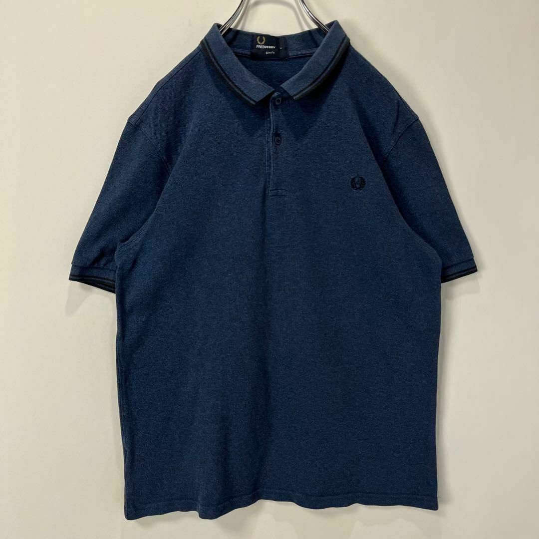 FRED PERRY(フレッドペリー)のフレッドペリー　ポロシャツ　ワンポイントロゴ　半袖シャツ　XLサイズ ネイビー メンズのトップス(ポロシャツ)の商品写真
