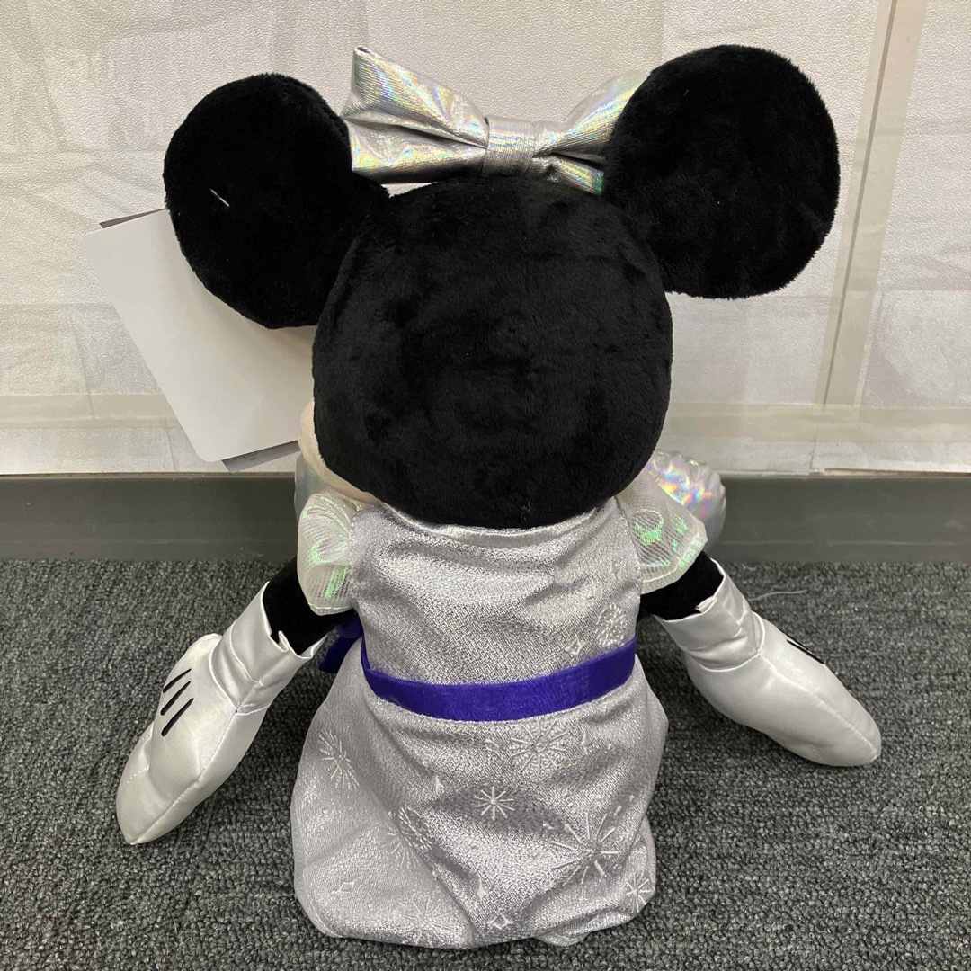 Disney(ディズニー)の新品 タグ付き Disney ディズニー 100th ミニーマウス ぬいぐるみ エンタメ/ホビーのおもちゃ/ぬいぐるみ(ぬいぐるみ)の商品写真