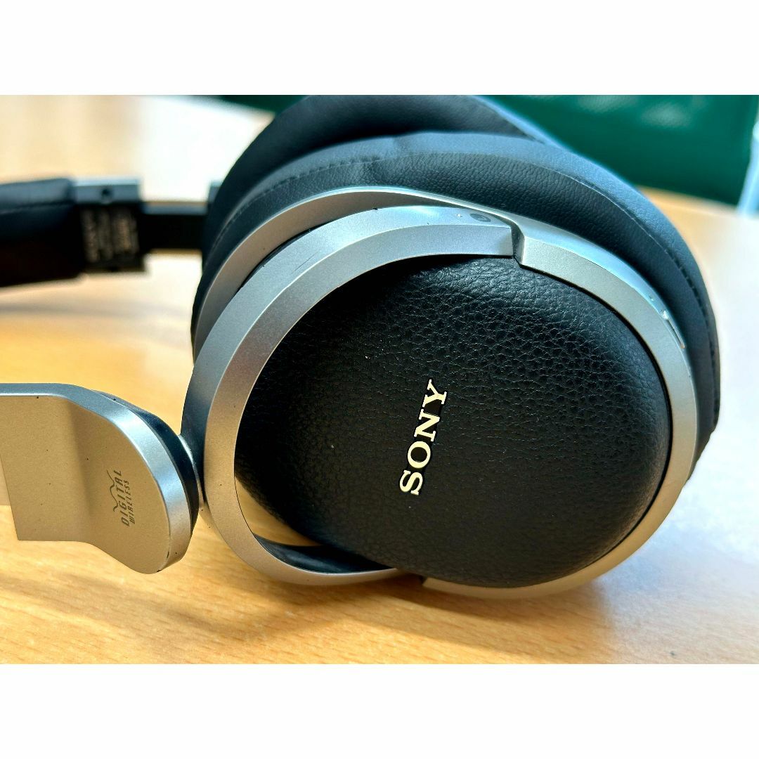 SONY(ソニー)の★ソニー MDR-HW700DS 9.1chサラウンド ワイヤレスヘッドホン スマホ/家電/カメラのオーディオ機器(ヘッドフォン/イヤフォン)の商品写真