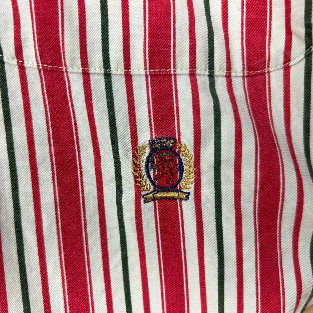 TOMMY HILFIGER(トミーヒルフィガー)のトミーヒルフィガー 刺繍ロゴ 胸ポケットBDシャツ ストライプ 赤白緑 XL メンズのトップス(シャツ)の商品写真