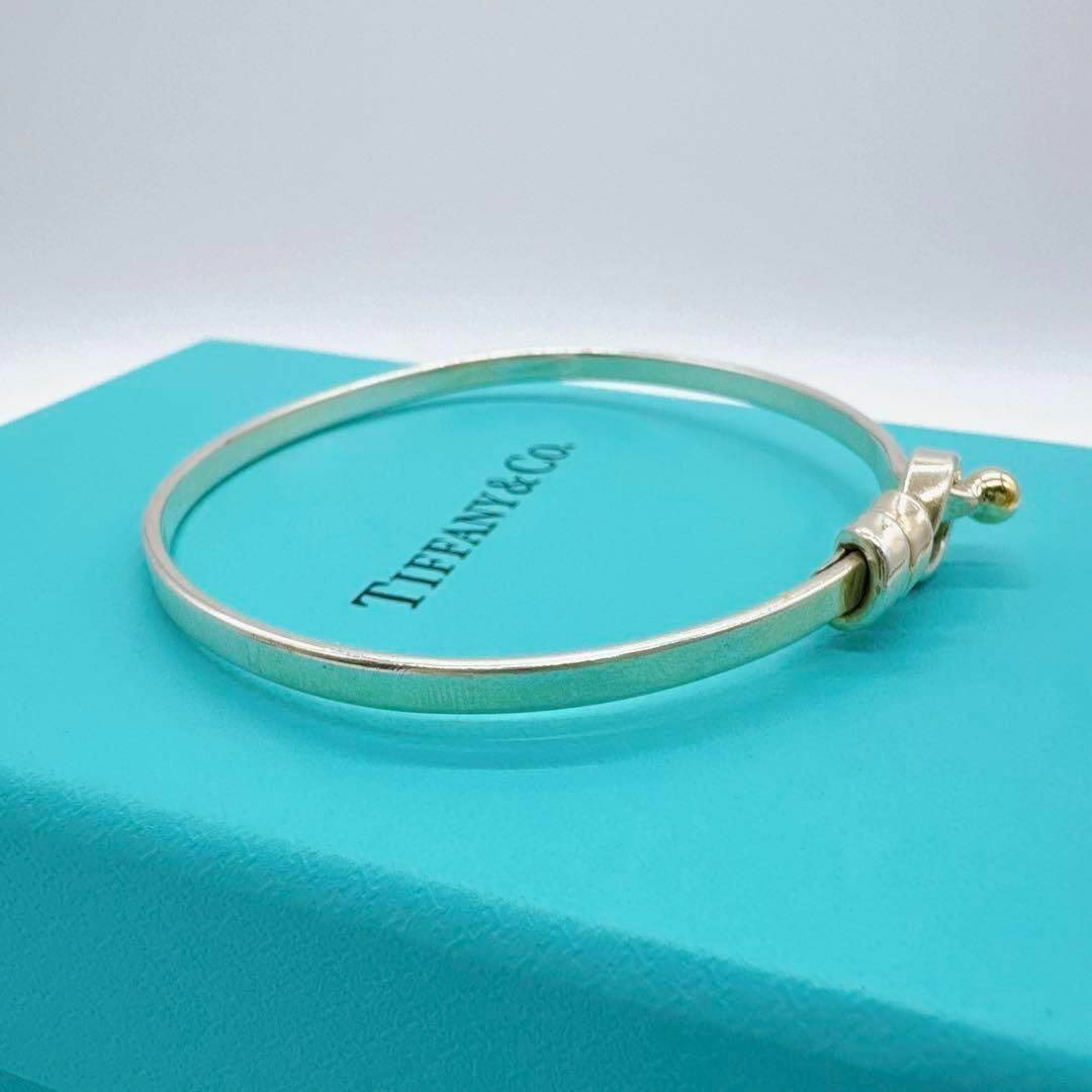 Tiffany & Co.(ティファニー)のティファニー ラブノット バングル ティファニー ラブノット アクセサリー レディースのアクセサリー(その他)の商品写真