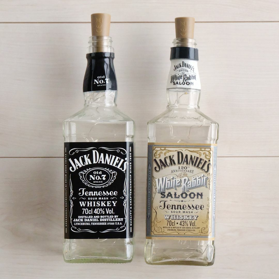 JACK DANIEL'S(ジャックダニエル)のJack Daniel'sボトル／LED照明2本 ハンドメイドのインテリア/家具(インテリア雑貨)の商品写真