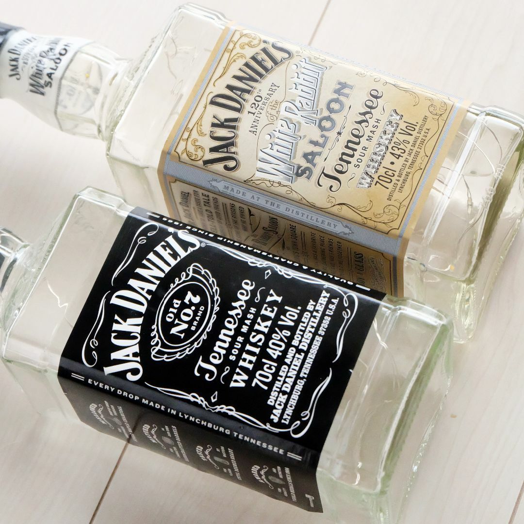 JACK DANIEL'S(ジャックダニエル)のJack Daniel'sボトル／LED照明2本 ハンドメイドのインテリア/家具(インテリア雑貨)の商品写真