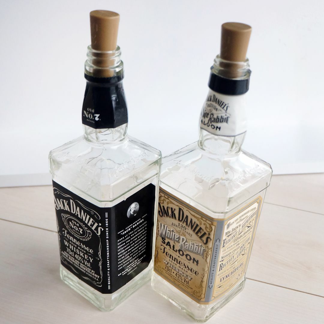 JACK DANIEL'S(ジャックダニエル)のJack Daniel'sボトル／LED照明2本 ハンドメイドのインテリア/家具(インテリア雑貨)の商品写真