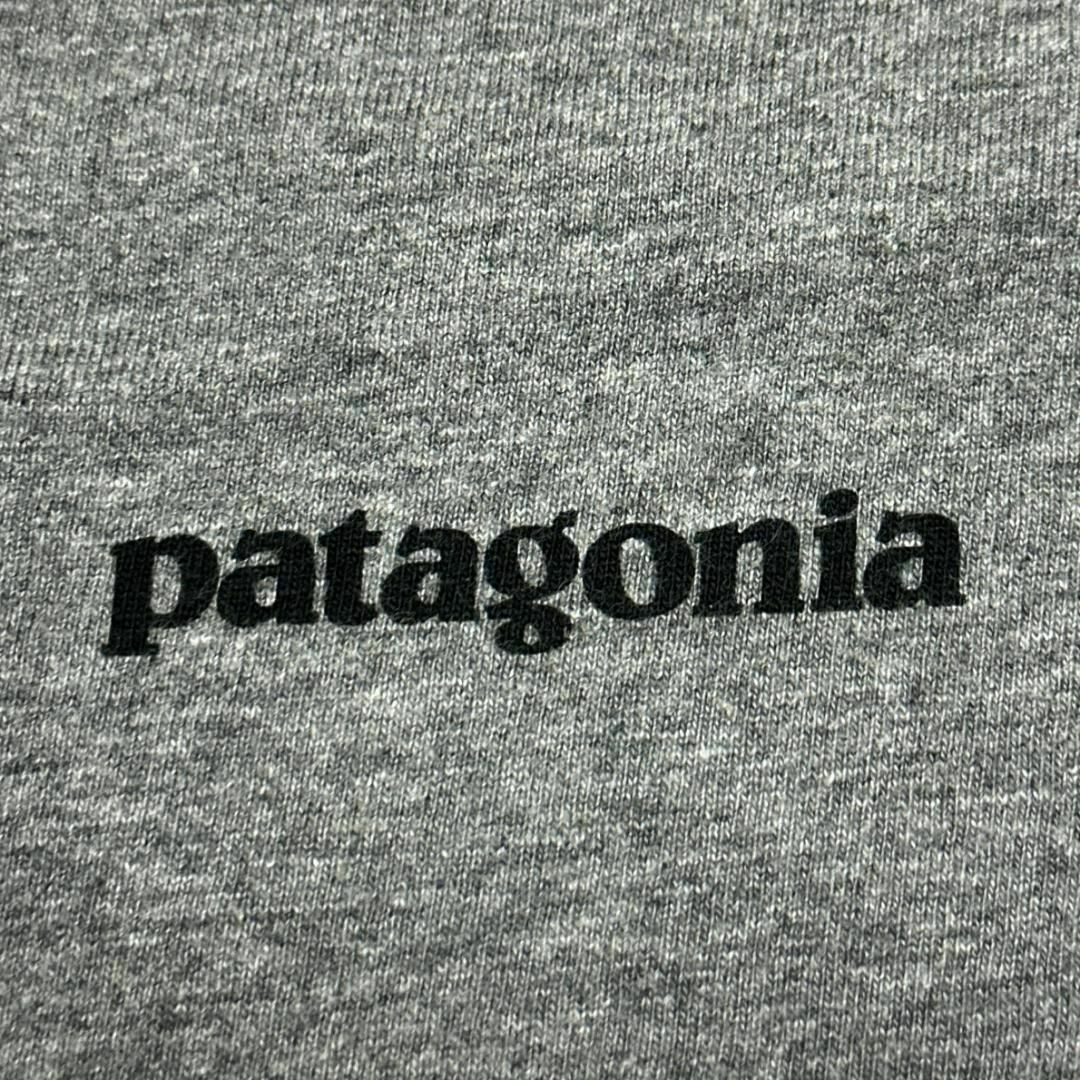 patagonia(パタゴニア)のメキシコ製 パタゴニア 半袖Tシャツ ビッグロゴ グレー US古着 v28 メンズのトップス(Tシャツ/カットソー(半袖/袖なし))の商品写真