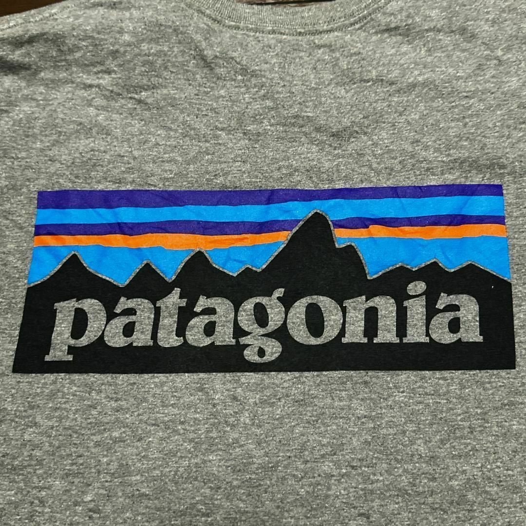 patagonia(パタゴニア)のメキシコ製 パタゴニア 半袖Tシャツ ビッグロゴ グレー US古着 v28 メンズのトップス(Tシャツ/カットソー(半袖/袖なし))の商品写真