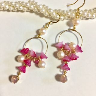 花 ピンク パール ビジュー リース ピアス イヤリング(ピアス)