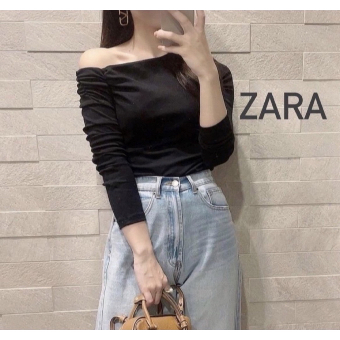 ZARA(ザラ)の【完売品】ZARA ギャザーTシャツ　黒　Lサイズ　新品未使用タグつき レディースのトップス(Tシャツ(長袖/七分))の商品写真