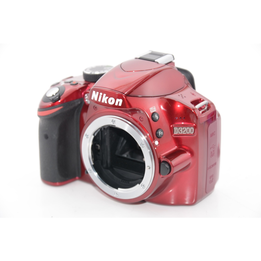 【外観特上級】Nikon デジタル一眼レフカメラ D3200 レンズキット AF-S DX NIKKOR 18-55mm f/3.5-5.6G VR付属 レッド D3200LKRD スマホ/家電/カメラのカメラ(デジタル一眼)の商品写真
