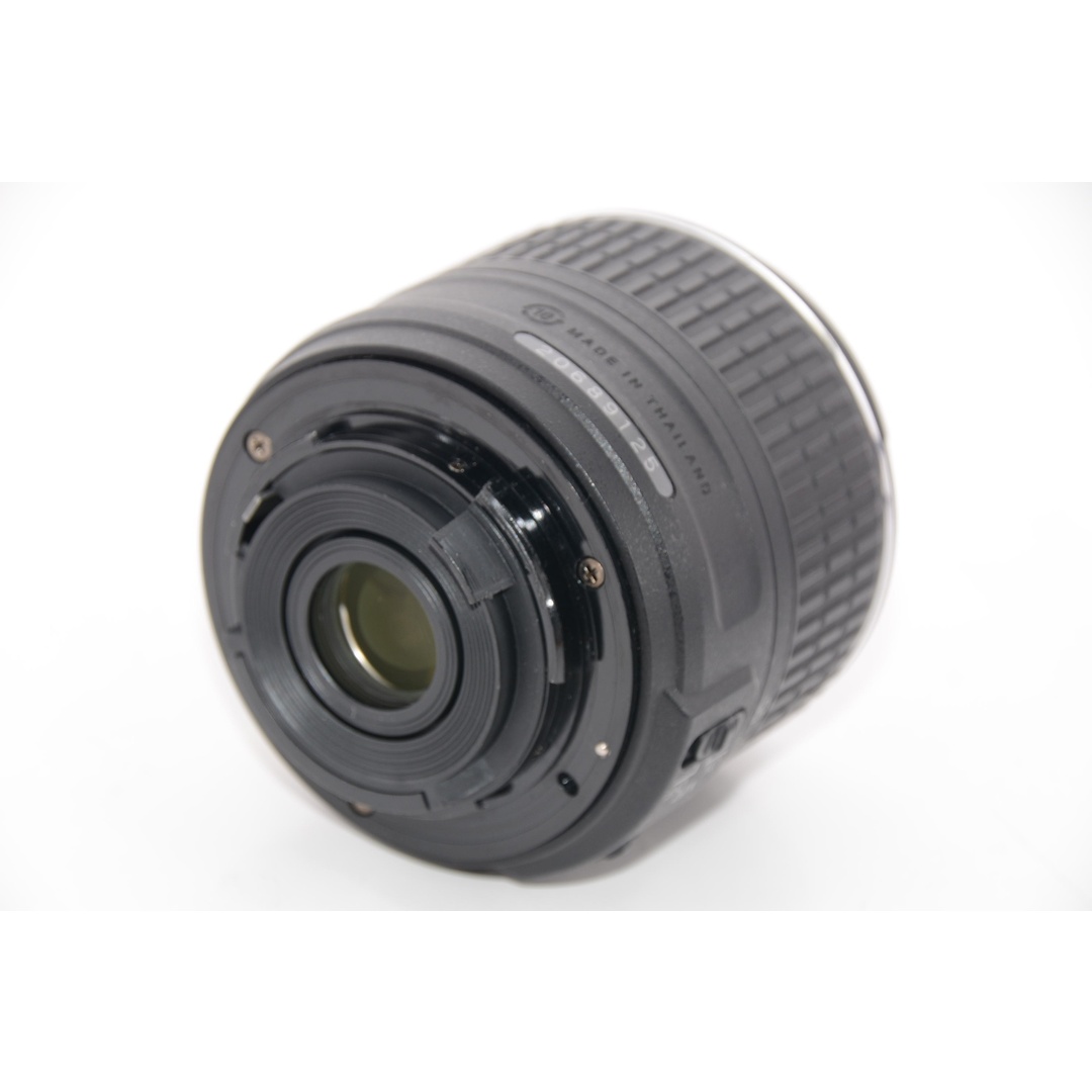 【外観特上級】Nikon デジタル一眼レフカメラ D3200 レンズキット AF-S DX NIKKOR 18-55mm f/3.5-5.6G VR付属 レッド D3200LKRD スマホ/家電/カメラのカメラ(デジタル一眼)の商品写真