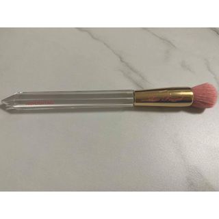 トゥフェイス(Too Faced)のtoo faced  トゥーフェイスド　ハイライトブラシ　メイクブラシ　化粧品　(ブラシ・チップ)