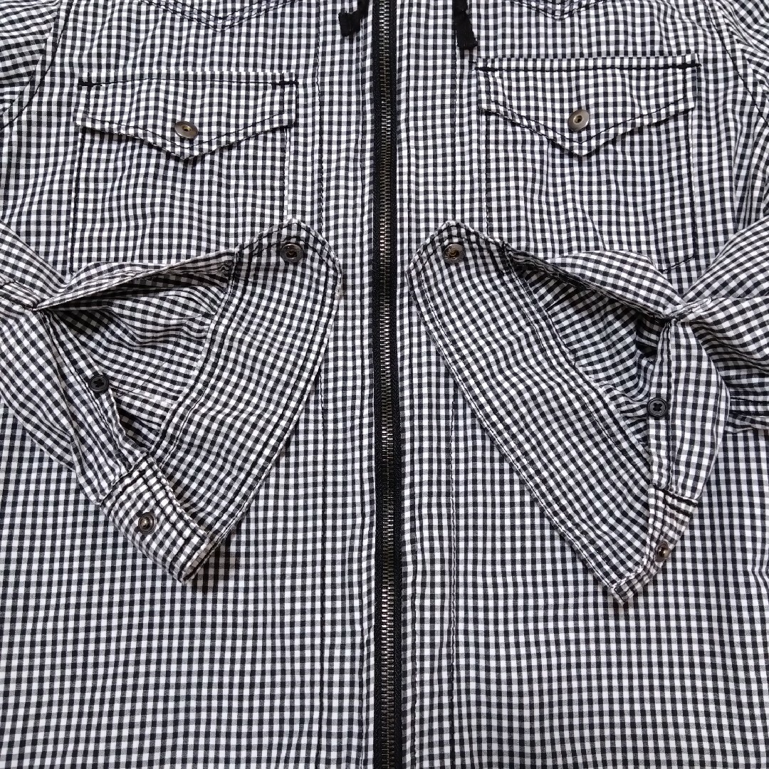 ikka(イッカ)のシャツ　メンズ　長袖　チェック　フード　パーカー　ジップ　白　黒　イッカ メンズのトップス(シャツ)の商品写真