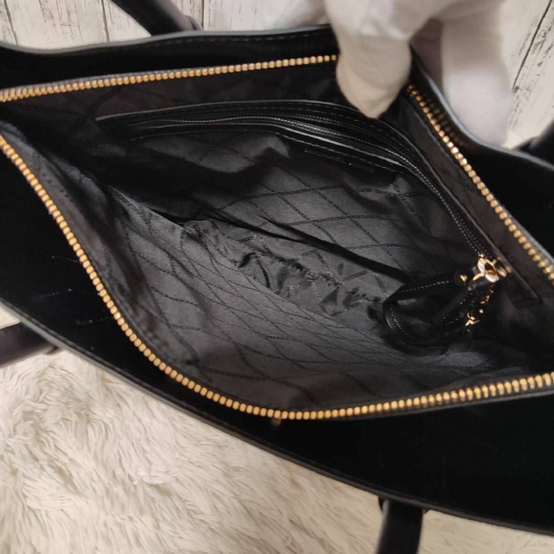 Michael Kors(マイケルコース)の【極美品】MICHAEL KORS　マイケルコース　トートバッグ　MK柄 レディースのバッグ(トートバッグ)の商品写真