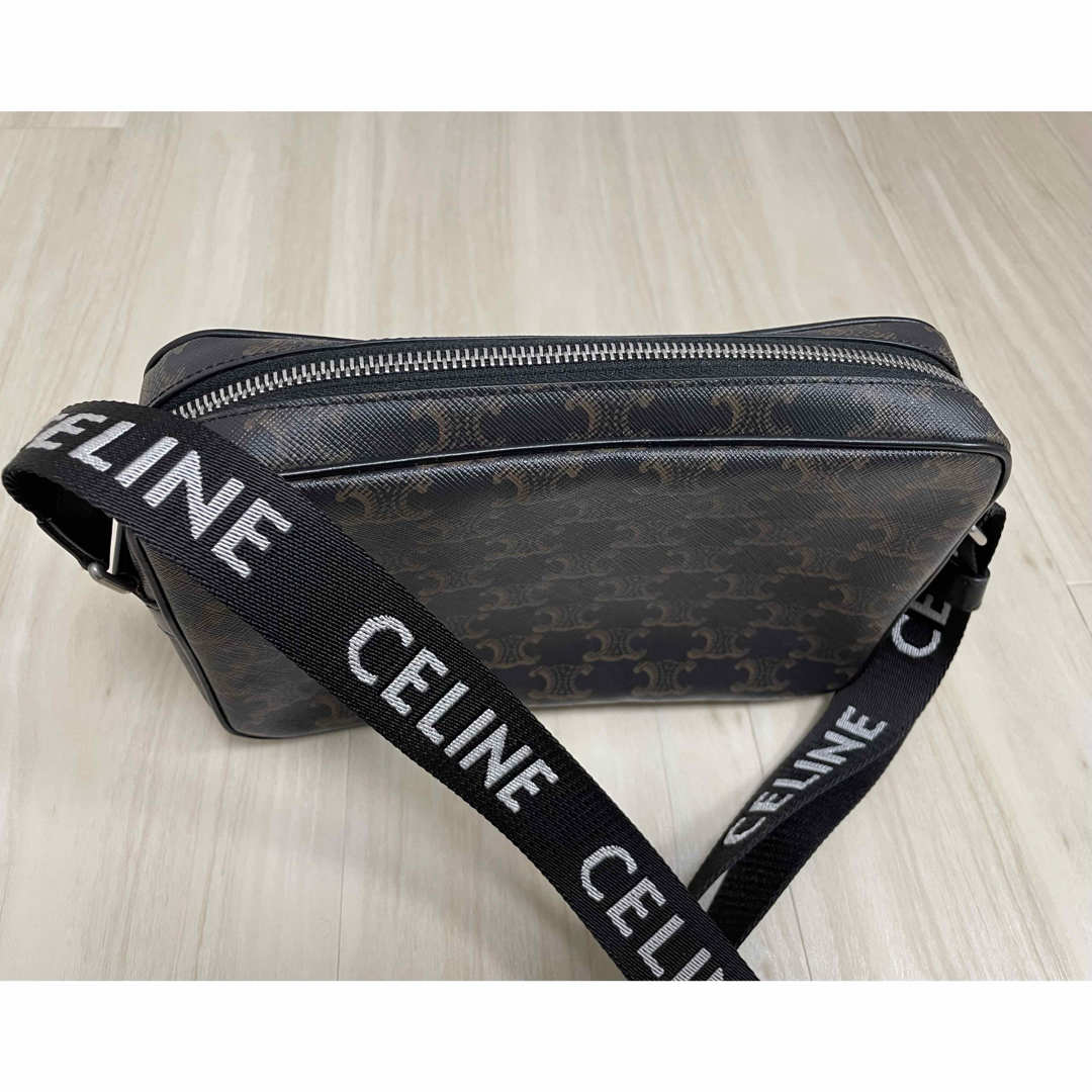 celine(セリーヌ)のCeline トリオンフキャンバス ミディアム メッセンジャーバッグ メンズのバッグ(ショルダーバッグ)の商品写真