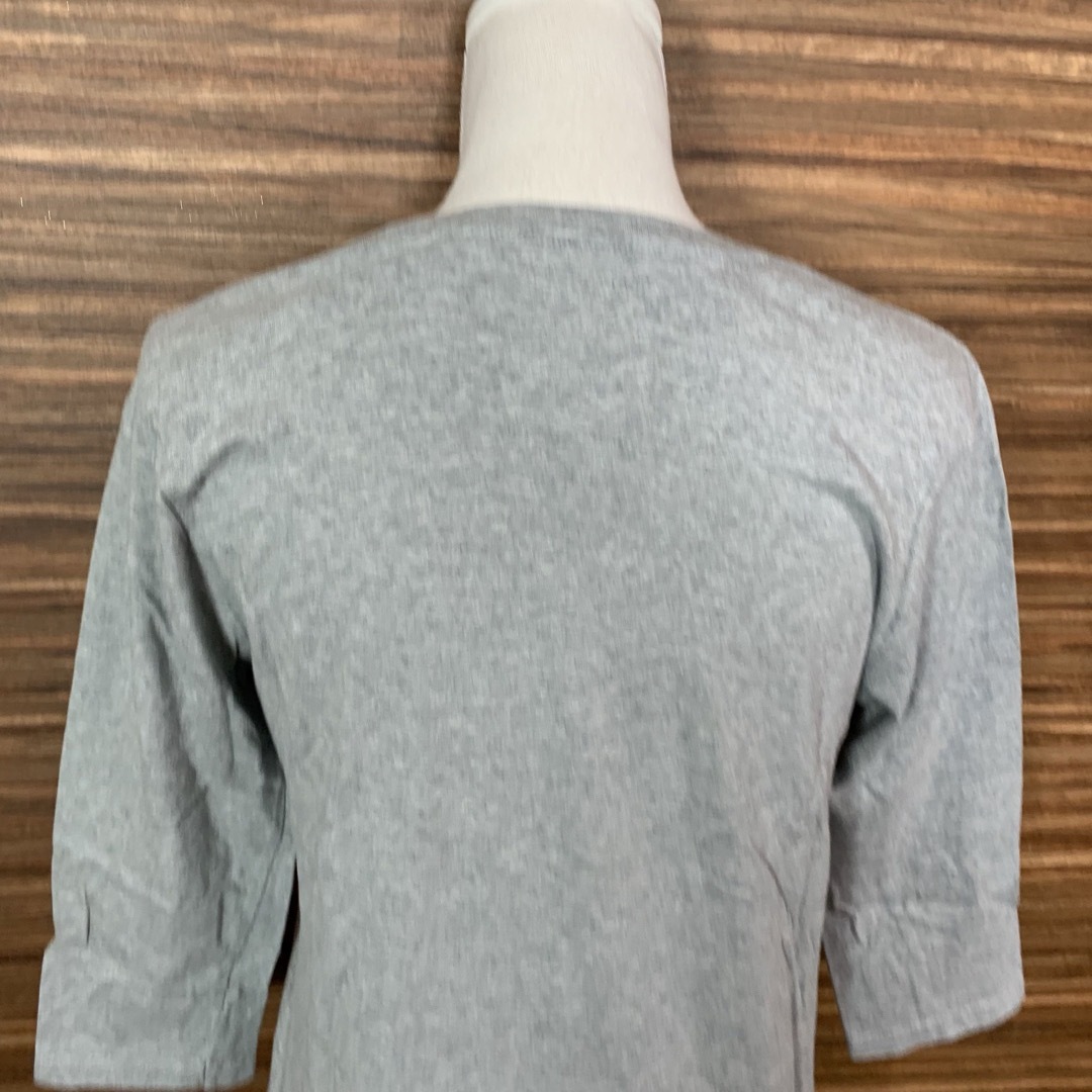 URBAN RESEARCH(アーバンリサーチ)のアーバンリサーチ Tシャツ 38サイズ M相当 灰色 グレー 七分 プリント レディースのトップス(Tシャツ(長袖/七分))の商品写真