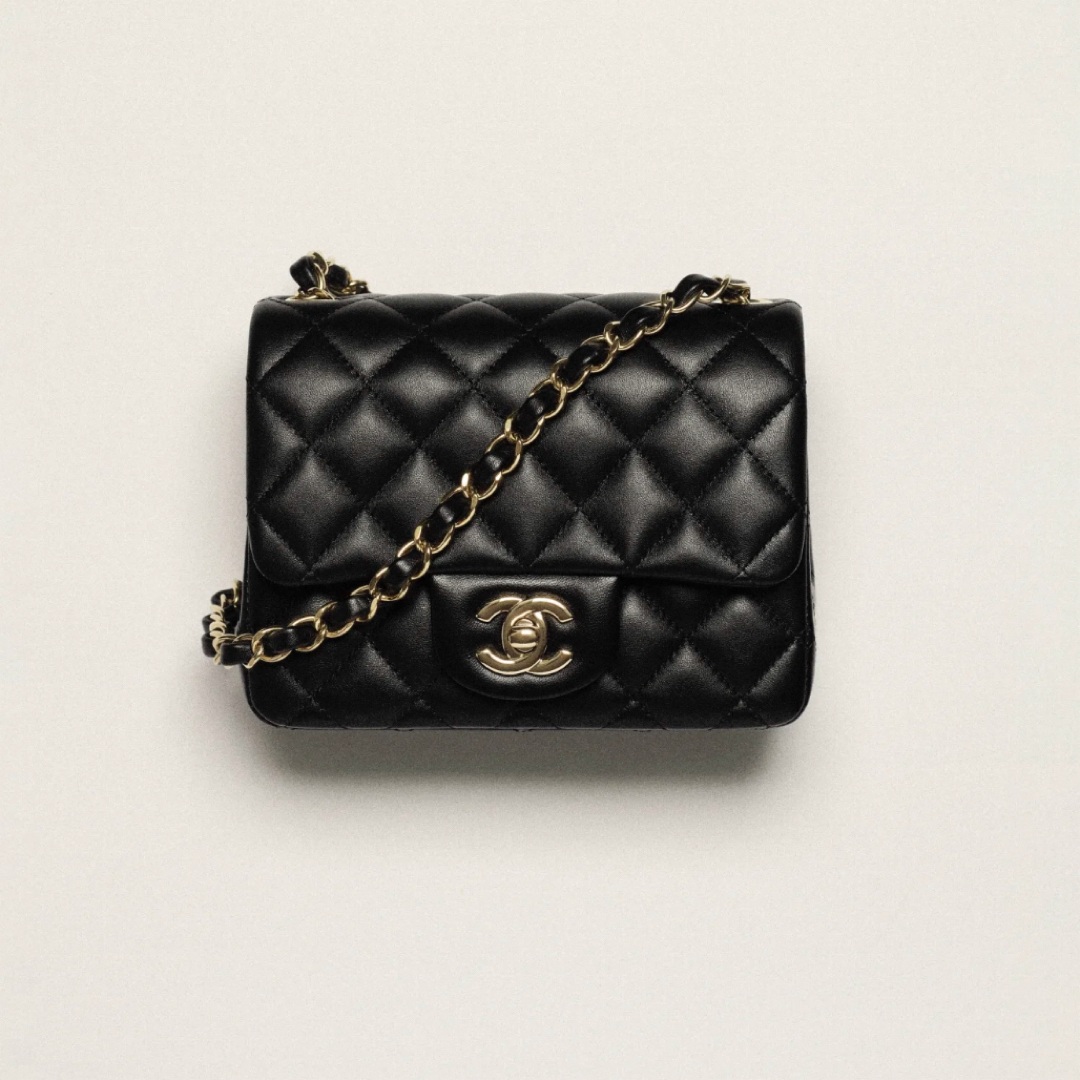 CHANEL(シャネル)のCHANEL🎀シャネル♡ミニマトラッセ           ミニフラップバッグ  レディースのバッグ(ショルダーバッグ)の商品写真