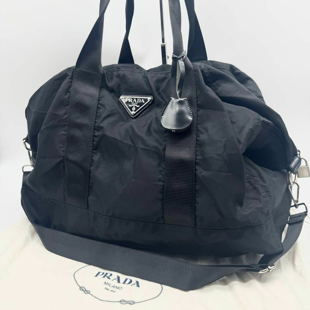 PRADA(プラダ)の【クロ様専用✨】プラダ ボストンバッグ 2way 大容量 南京錠付き ブラック メンズのバッグ(ボストンバッグ)の商品写真