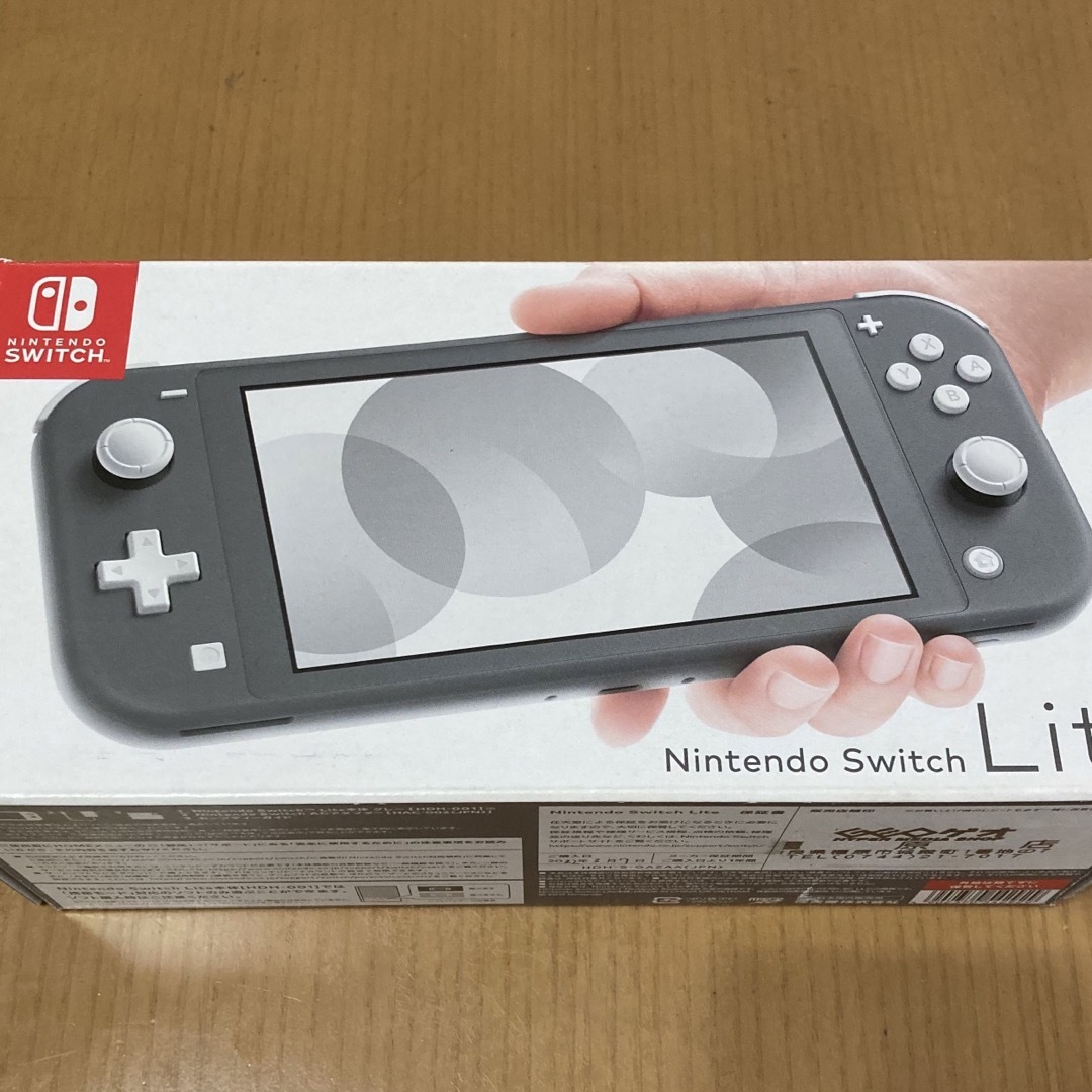Nintendo Switch Liteグレー エンタメ/ホビーのゲームソフト/ゲーム機本体(家庭用ゲーム機本体)の商品写真