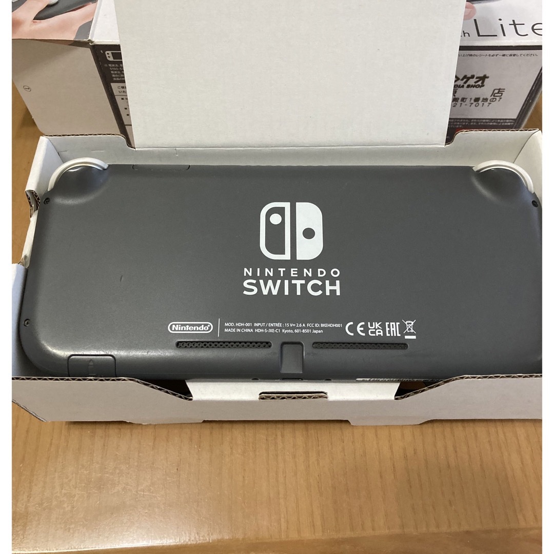 Nintendo Switch Liteグレー エンタメ/ホビーのゲームソフト/ゲーム機本体(家庭用ゲーム機本体)の商品写真